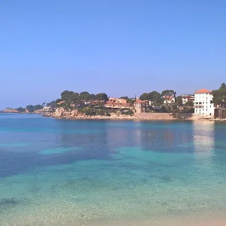 Dom wakacyjny Spacious 115 M2 House Close To The Saint-Mandrier-sur-Mer